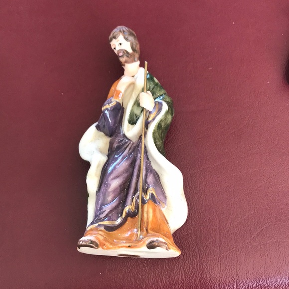 Porcelain Nativity Set - Picture 6 of 14